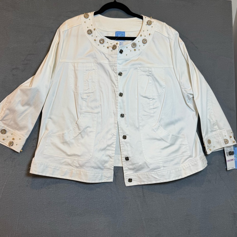 Lash Lane Off White cotton Jacket with Embellishments
NWT, size 22W